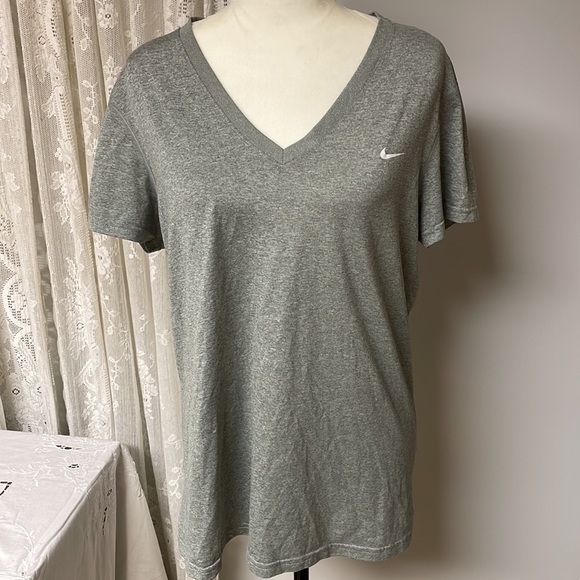 Nike Dry Fit Heather Gray- XL - Picture 3 of 4